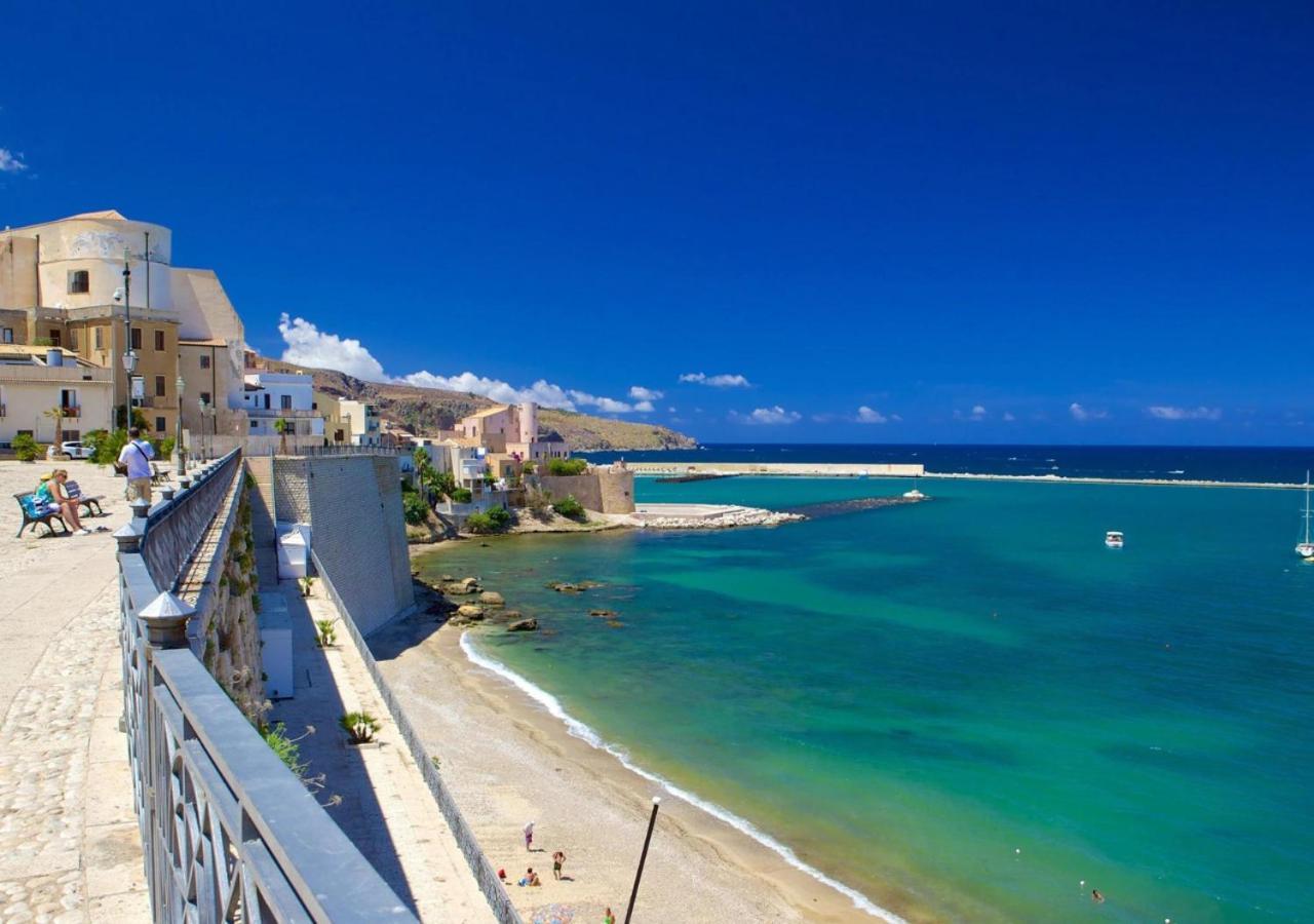 Castellammare Con Aria Condizionata In *
